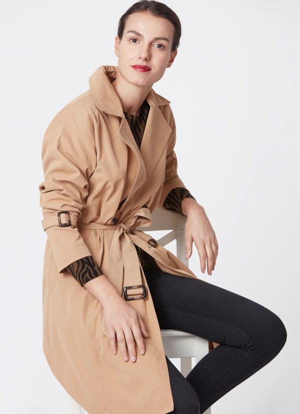 le trench beige tenue